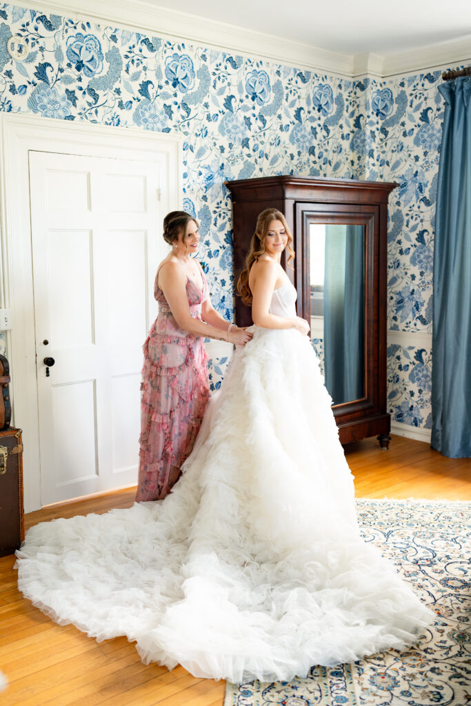 Getting ready photos from Olivia and Drew's wedding day at The Wadsworth Homestead.